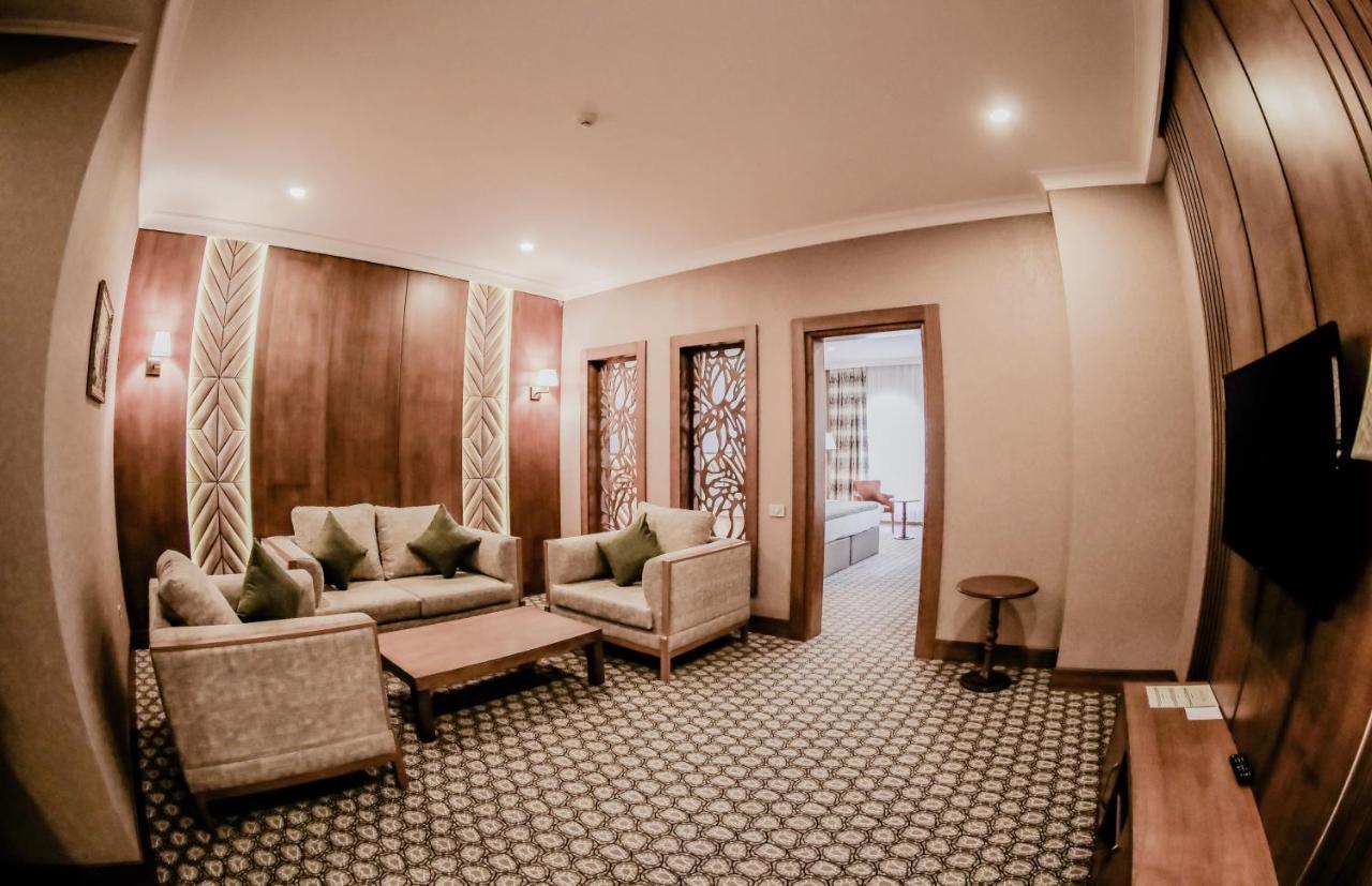 Madison Hotel Baku Exterior photo
