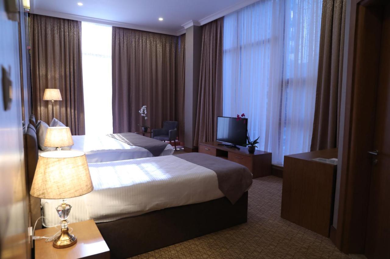 Madison Hotel Baku Exterior photo