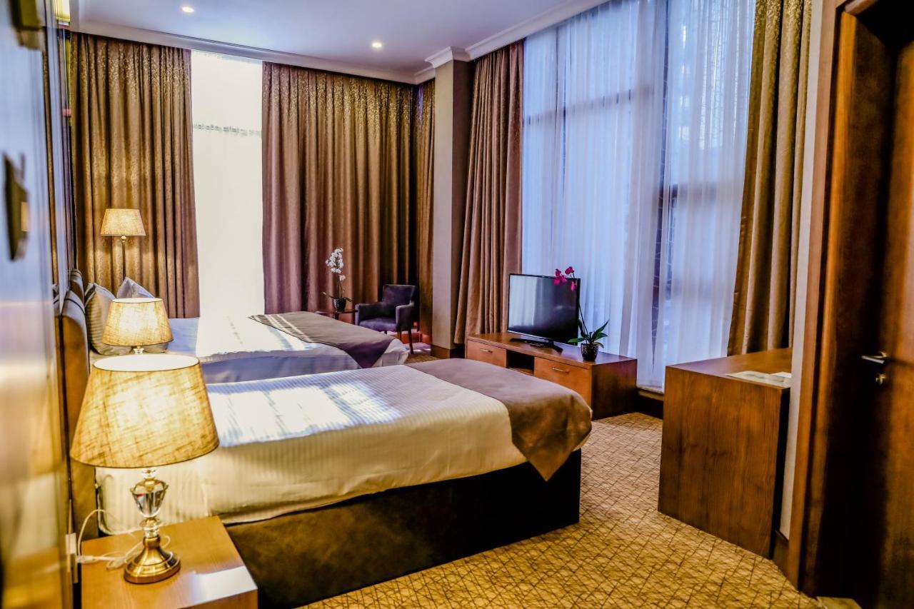 Madison Hotel Baku Exterior photo